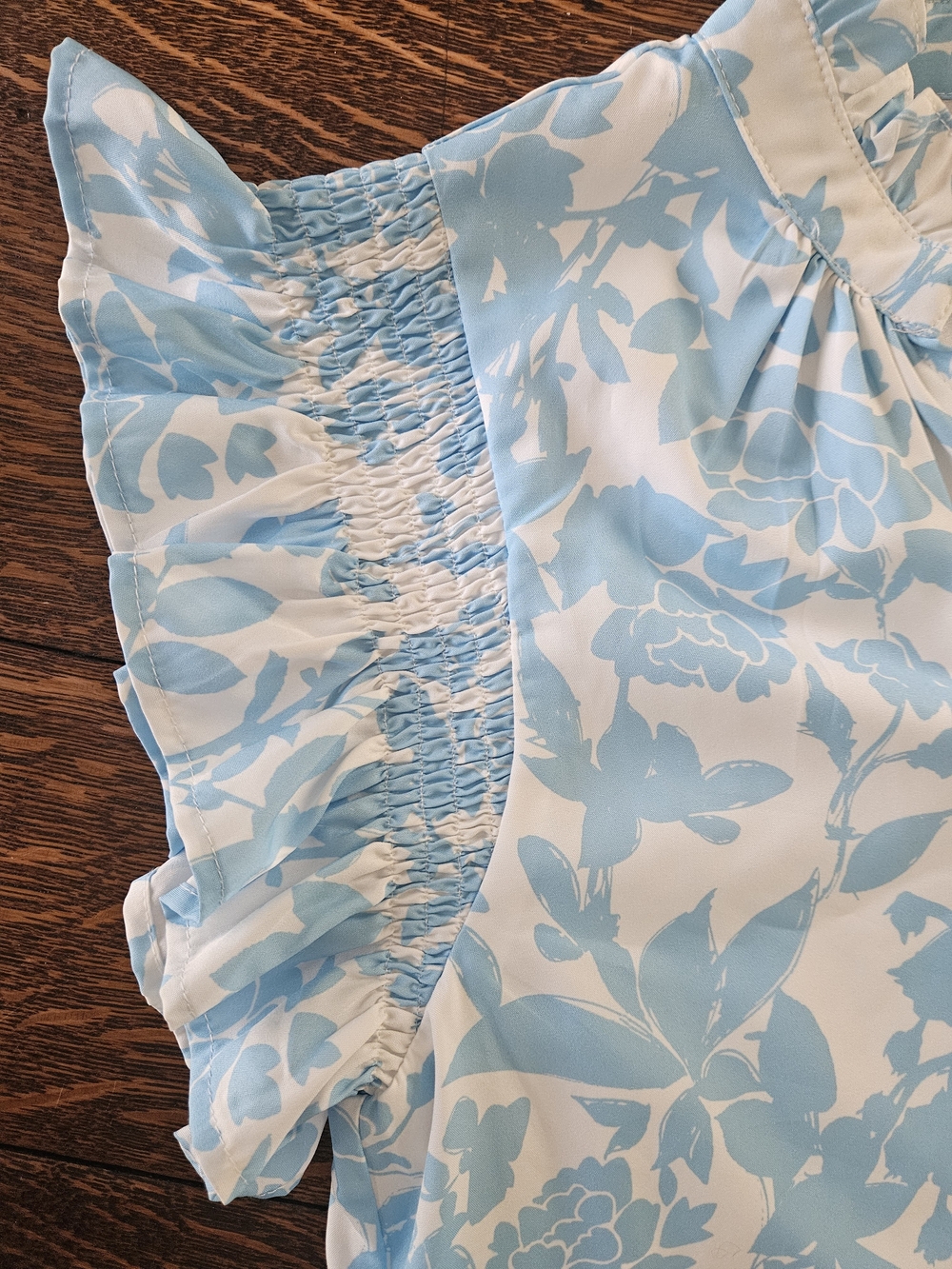 THML Blue & White Floral Ruffle Flutter Sleeve Shift Dress Medium - Picture 5 of 8